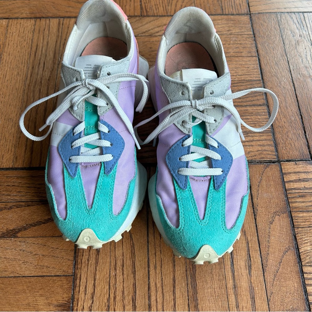 New Balance 327 Women’s Size 7 Sorbet